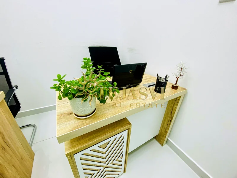 Beautiful Office | Direct from Landlord | Near to Metro Station |63616335448833112