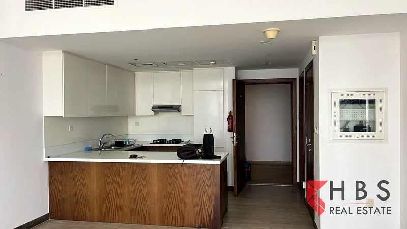 SPACIOUS 1 BR | GREAT LOCATION | LARGE TERRACE63780903837187114