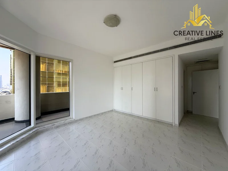 Chiller free || Sheik Zayed road view || only for family || with balcony63744985376641111