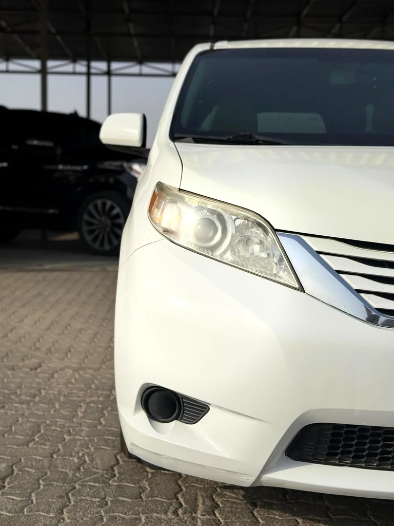 TOYOTA SIENNA 2015 LE63484283870723112