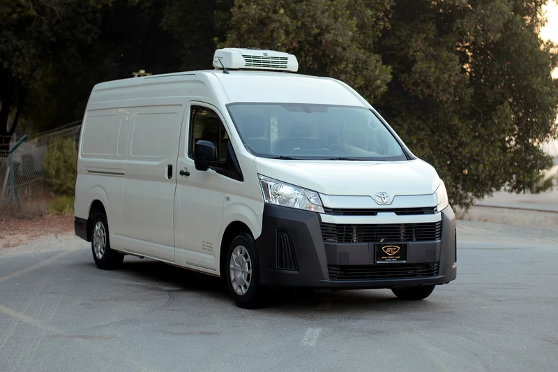 High-Roof Freezer Van | Manual | GCC Specs | Ref#T0452063484442743809111