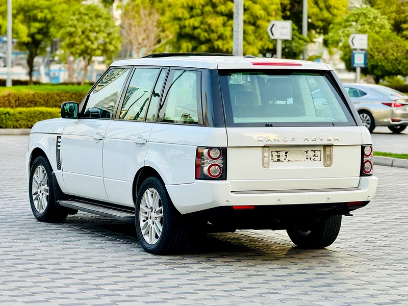 2010 LAND ROVER RANGE ROVER VOGUE GCC SPECS IN EXCELLENT CONDITION63488841732481112