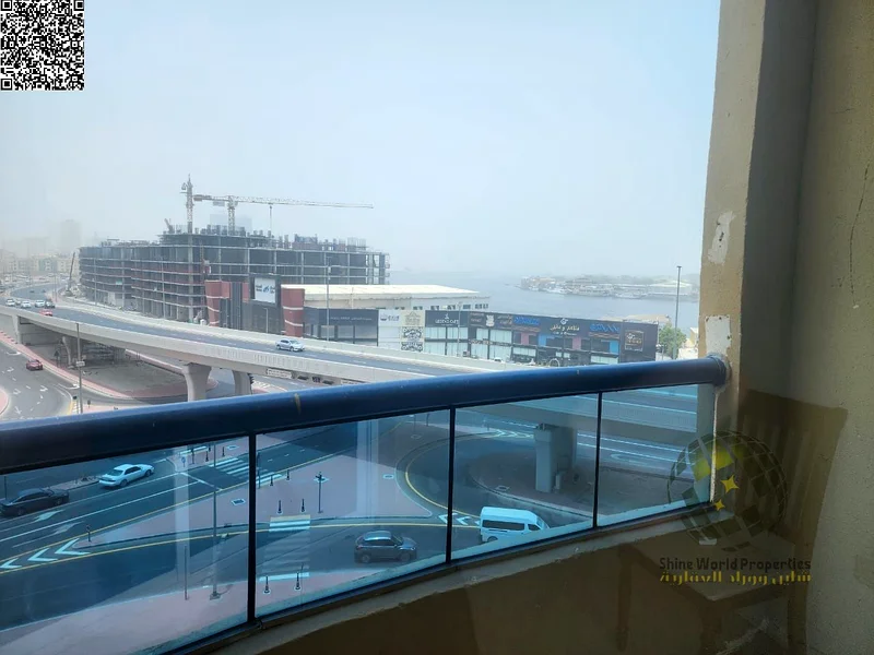 Strategic Location Near Malls, Services, and Public Transportation63870780432641110