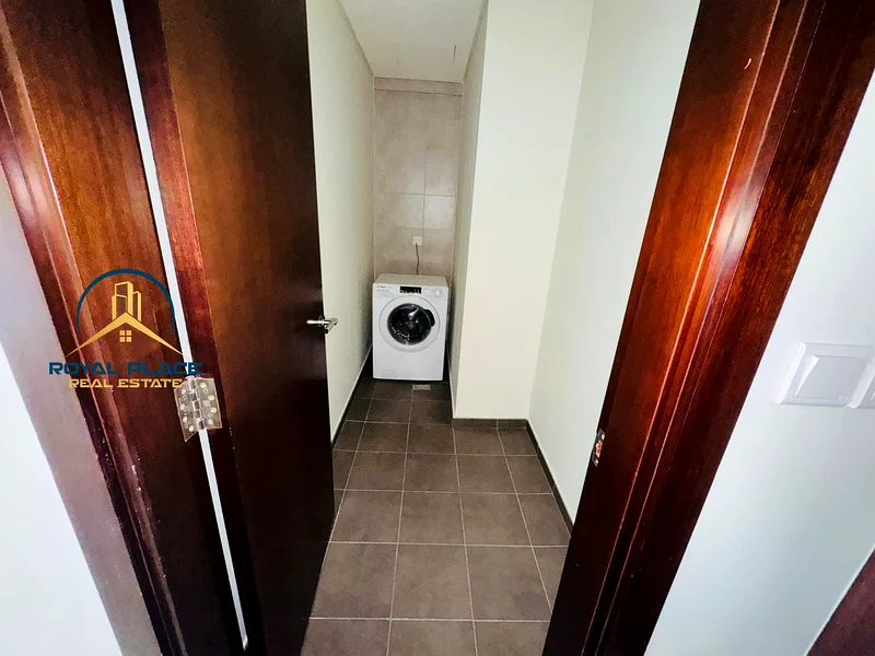 Unfurnished | Vacant | Pool And Park View63792017112322114