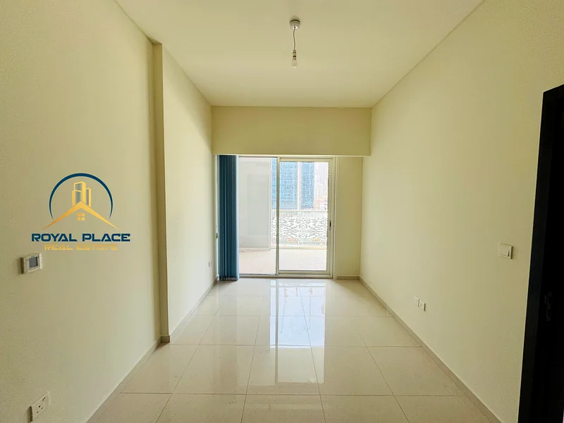 Unfurnished | Vacant | Pool And Park View63792017112322111