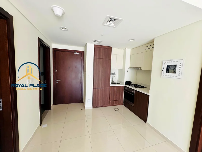 Unfurnished | Vacant | Pool And Park View63792017112322112