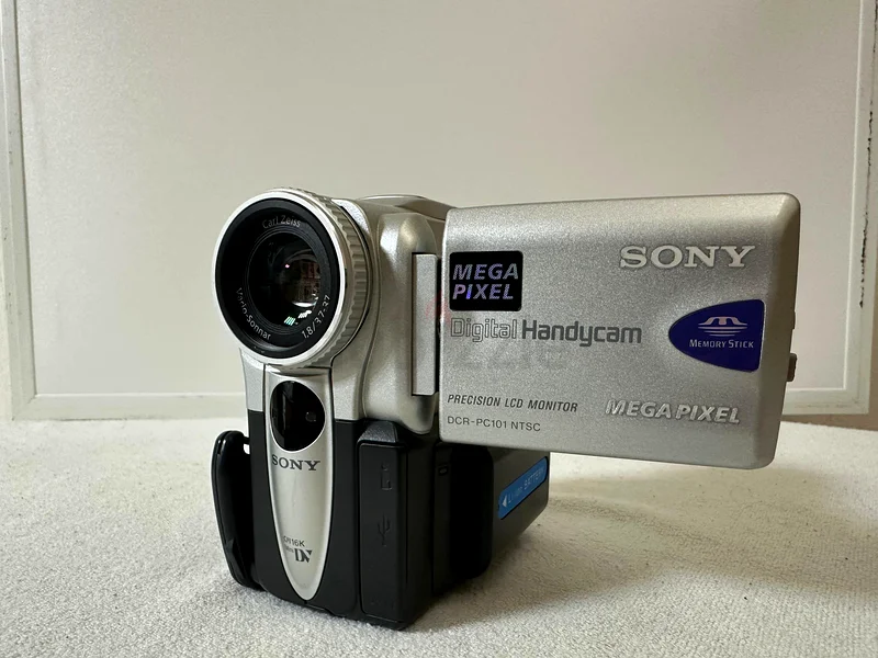 Sony Handycam DCR-PC101 NTSC (Imported from Japan) | dubizzle