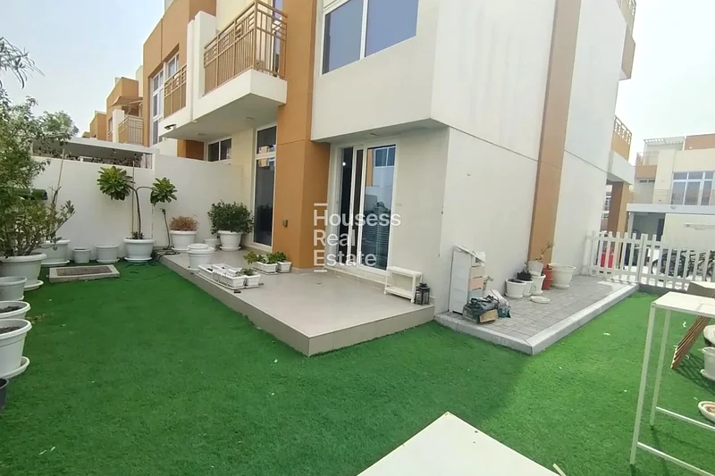 ROOFTOP | CORNER VILLA | NEAR TO POOL | VACANT63740961673475110