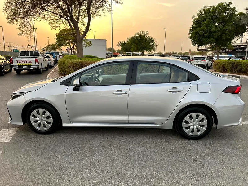 Toyota Corolla 1.6 XLi Model 2020 GCC Mid Options Full Service History al futtaim very Good conditio63484601142657113