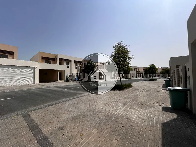 فيلا واسعة بثلاث غرف نوم في مجتمع فلامنجو63860580038531110