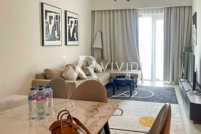 مفروشة | تخطيط داخلي كبير | إطلالة على القناة والمدينة63770042229633114