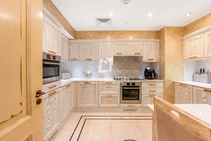 Prime Seafront| Oversized Space | Great Value Deal64007317027842111