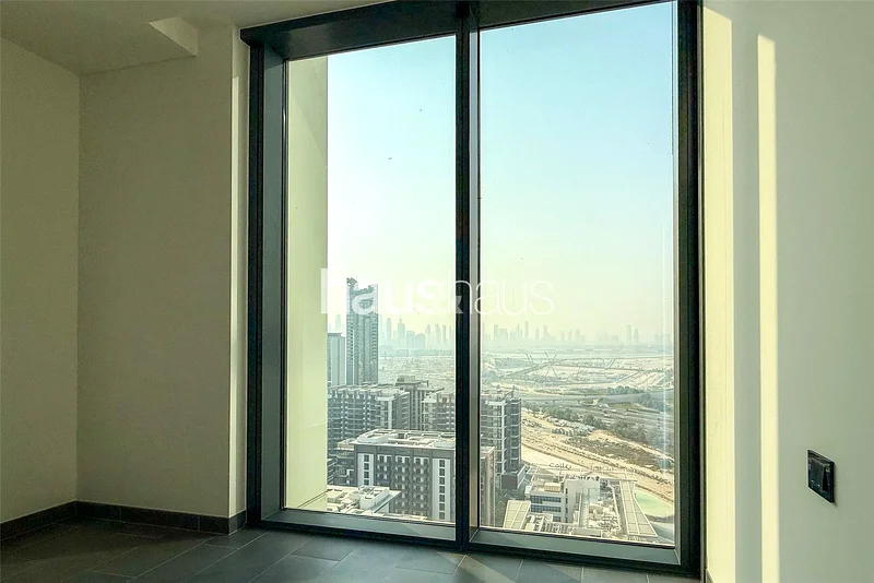 تصميم واسع | تشطيبات فاخرة | إطلالات على وسط المدينة63758957187841114