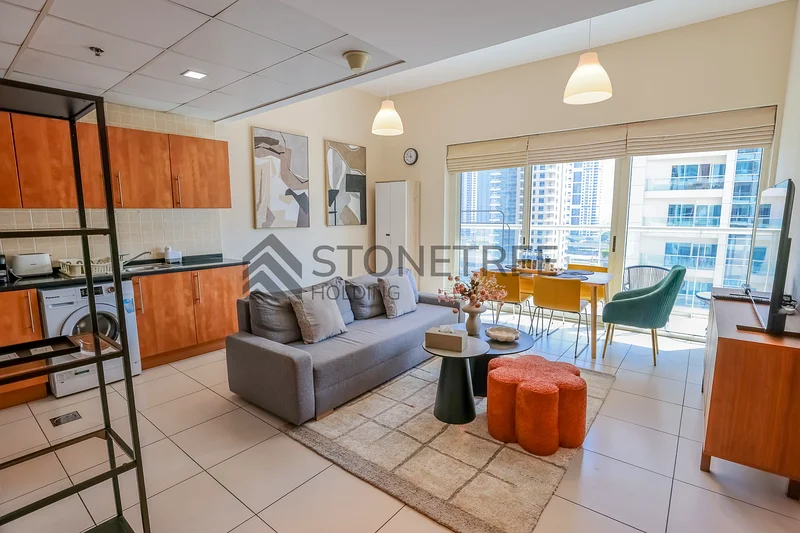 Cozy 1 BR | Near Metro and Marina Mall63776732433922112