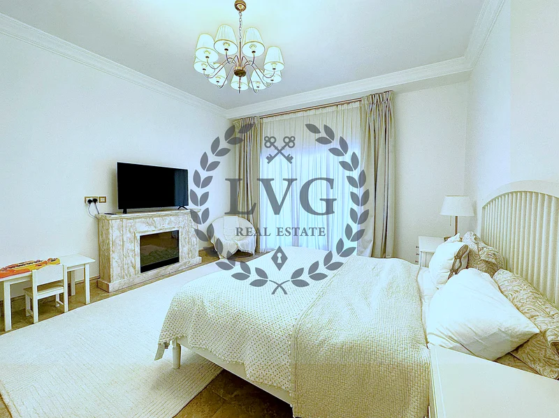 Fully Furnished | Upgraded | Community View64007677550338114