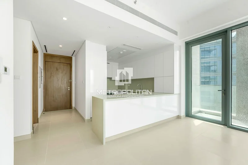 Full Canal And Burj Khalifa View | Large layout63950051339266113