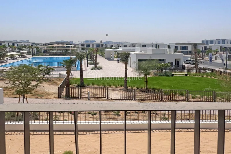 Single Row | Close to Pool | Spacious63762512616961110