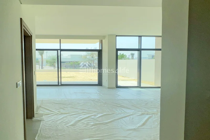 Single Row | Close to Pool | Spacious63762512616961113