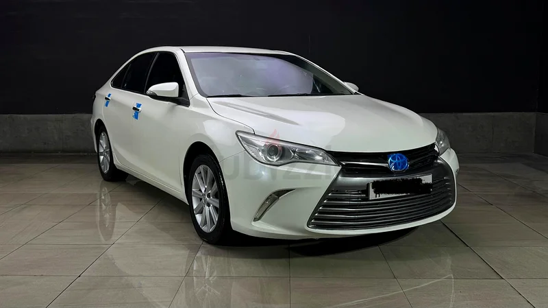 Toyota Camry 2016 - Clean and ready to drive63484600997633113