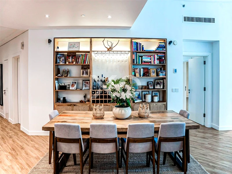 Low Floor | Fully Renovated | VOT64010235088514113