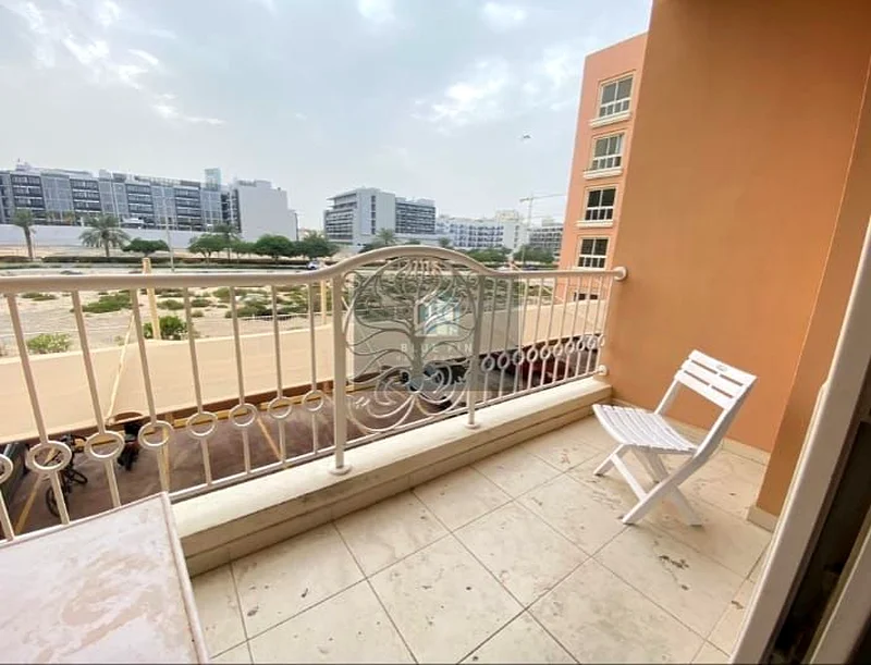 مؤثث بالكامل | واسع | جاهز للانتقال63783581282178110