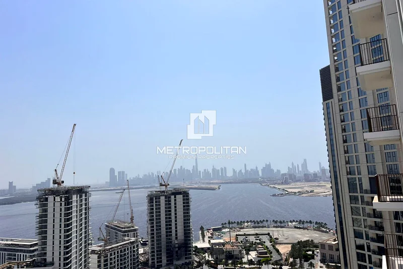 شقة بمنظر على برج وخور | طابق عالي | جاهزة للانتقال63761333174659111