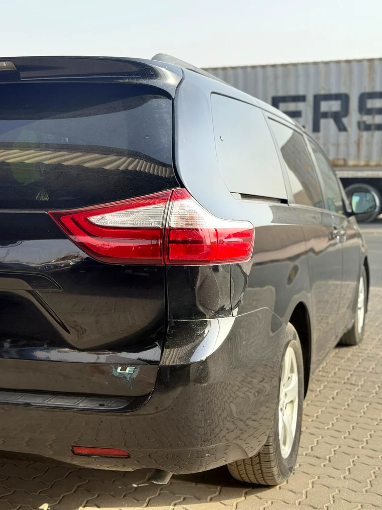 TOYOTA SIENNA 2015 LE63484283853954113