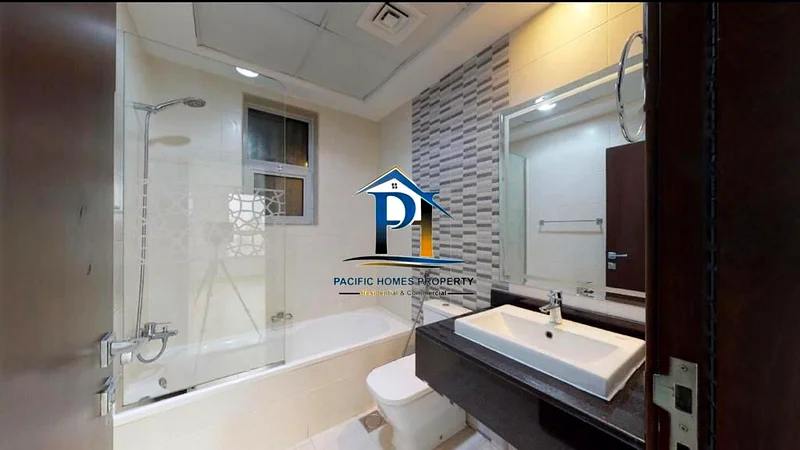 شقة فاخرة مكونة من غرفتين نوم متوفرة ((مع جميع المرافق القريبة من الحديقة))63756679683587114