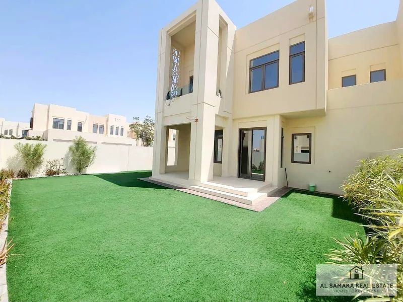 فيلا زاوية || حديقة كبيرة || قريبة من وسائل الراحة63919101586947111