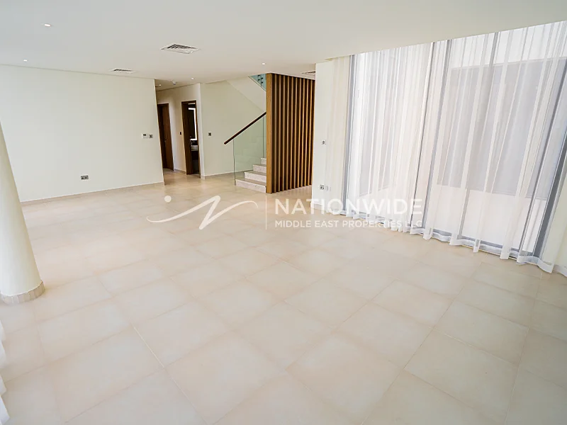 Corner Single Row | Prime Area |Community Views63848388292097111