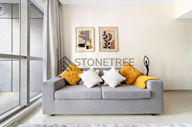 12 CHEQUES | Near Beach and Tram | Flexible Terms63776933960706113