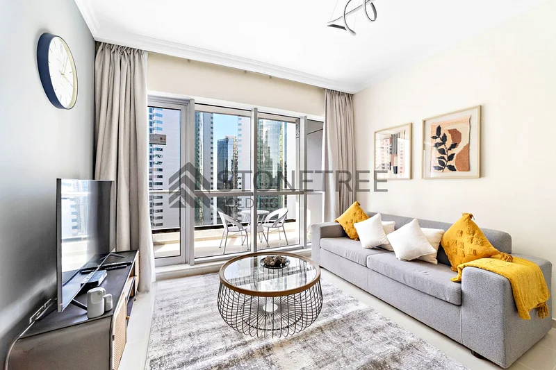 12 CHEQUES | Near Beach and Tram | Flexible Terms63776933960706110