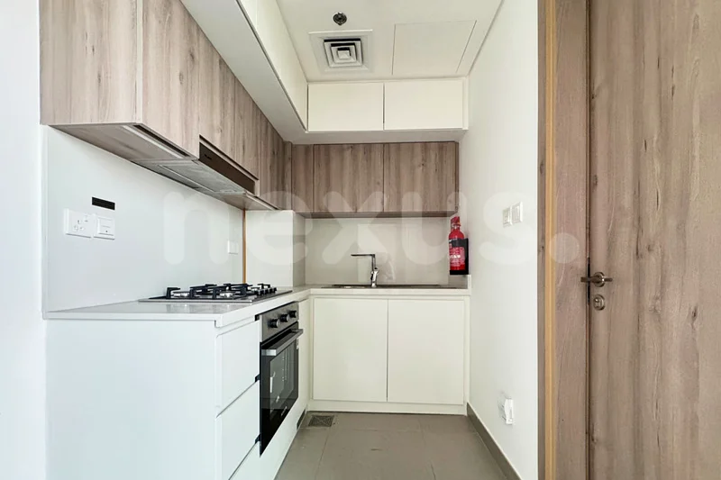 High Floor | Studio | Pool View63753851121794114