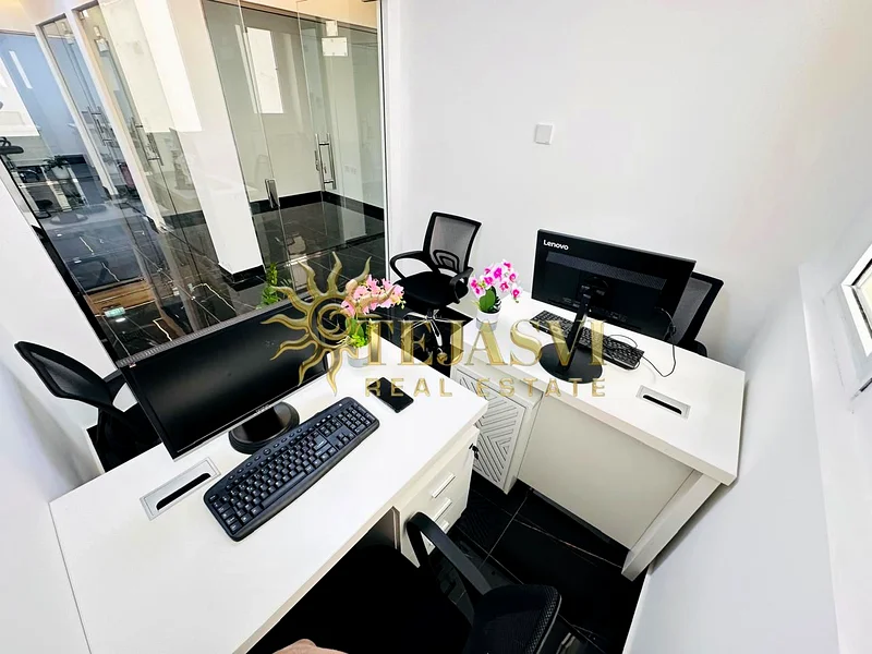 Amazing Office | Bank Account Assistance | Free Utilities63619670350594112