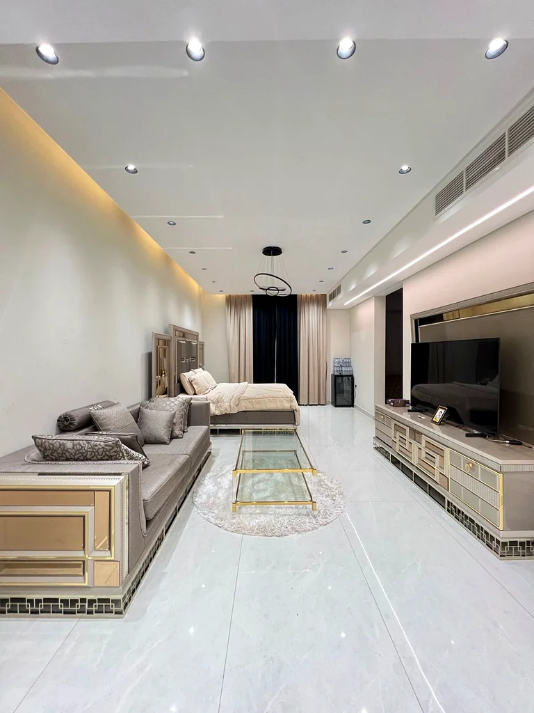Including registration and electricity and water and central AC 5 master bedroom with swimming pool63880510978051111