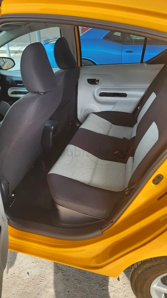 Toyota Prius C 2014 Gold 1.5L 463484220423041112