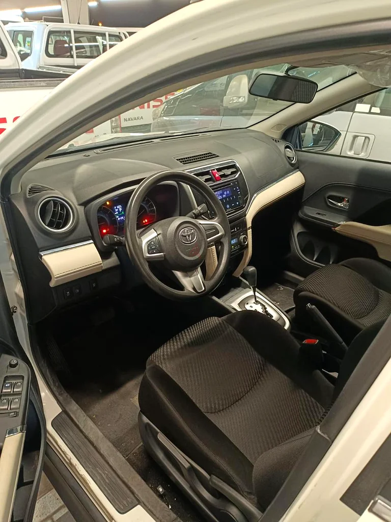 Toyota Rush EX - Refrigerator63484504955651114