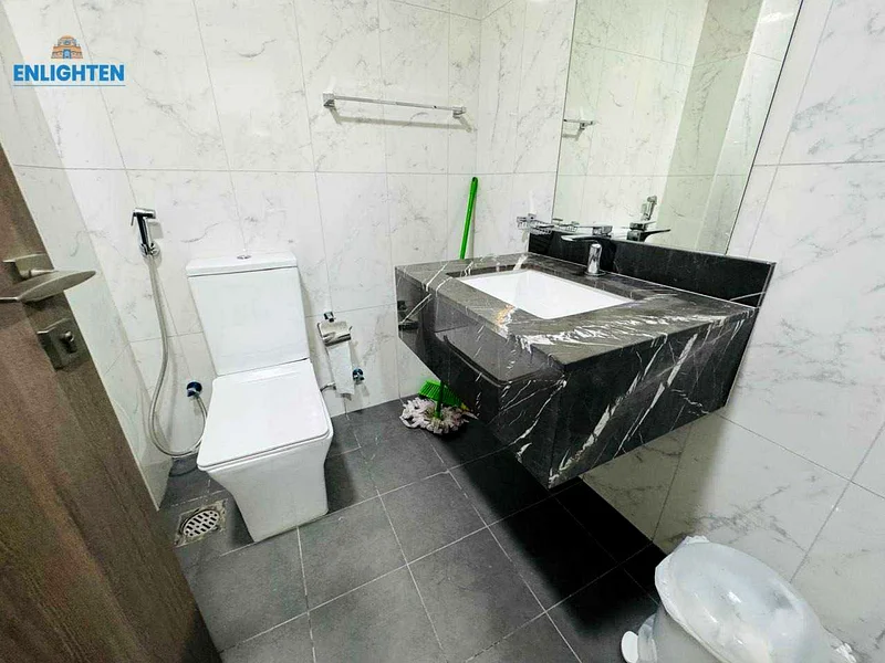 ستوديو مؤثث يتضمن فواتير ديوا والتبريد63778351087106114