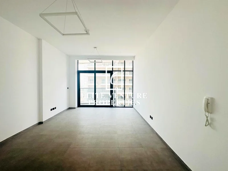 VACANT | STUDIO | PRIME LOCATION63734819348739110