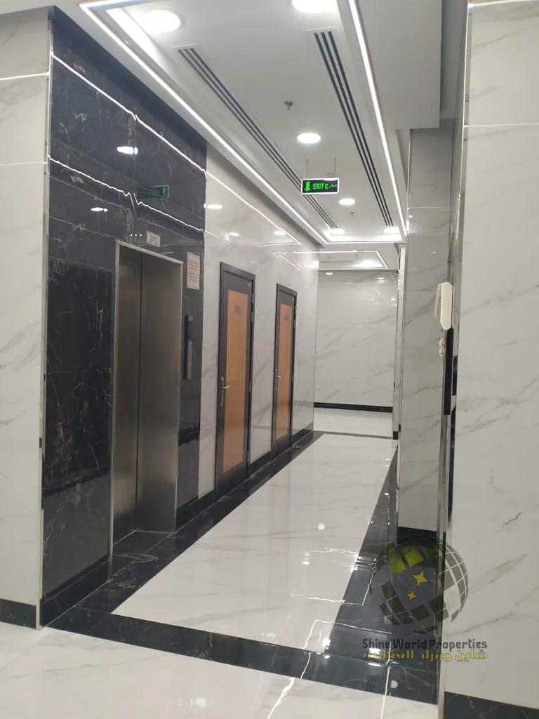 A unique opportunity to own a spacious residential apartment in a tower known for its vital location.63885248018818113