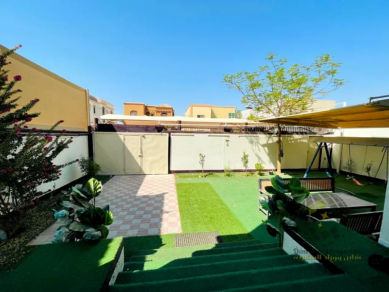 A great opportunity to own a residential villa with a modern design and a prime location.63874581599746112