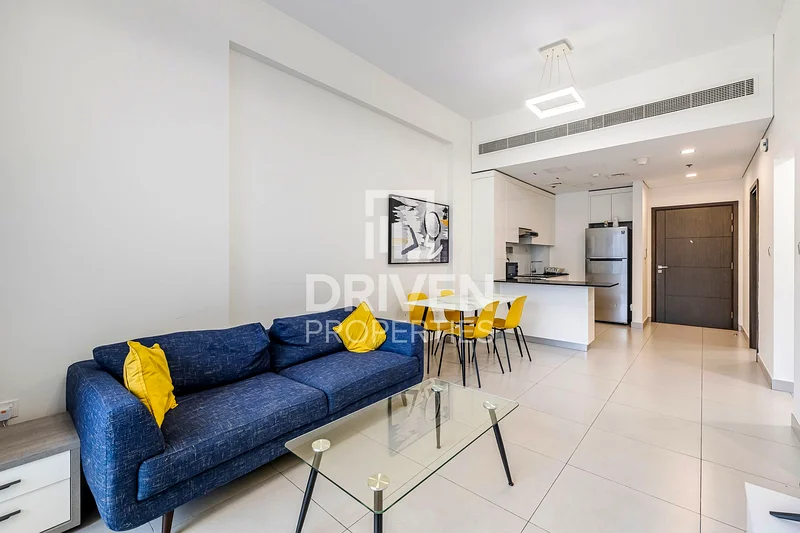 Modern and Fully Furnished | Community View63764688164739111