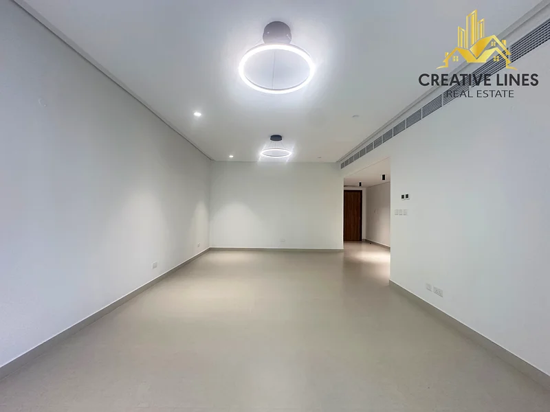 Very luxurious 2bhk apartment || only for family || On Sheikh zayed Road  view||63745274869123113