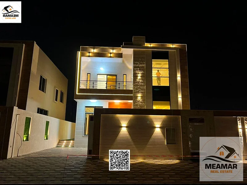 فيلا للبيع في الهيليو 2 متضمنة رسوم التسجيل مقابل مجمع أزها، تتكون من طابق أرضي وطابق أول وسطح. تحتوي على 4 غرف ماستر63898098050817113