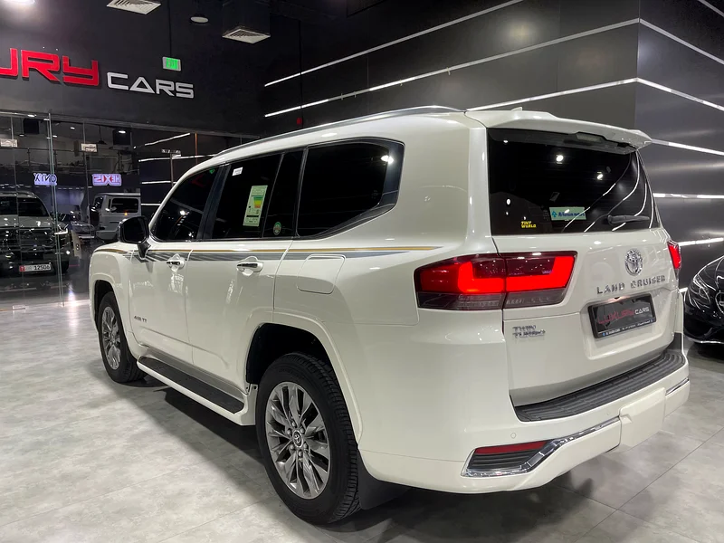 Toyota Land Cruiser VXR Twin Twin Turbo Model 2023 Low MILEAGE Under Warranty With Contract Service63613129717762114