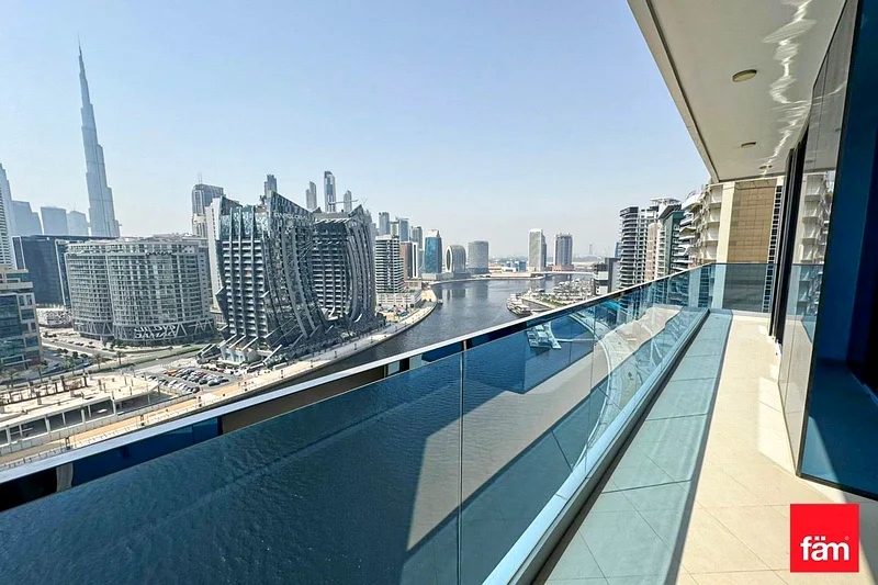 2 bedrooms | Amazing view of the canal and Burj63790447321601110