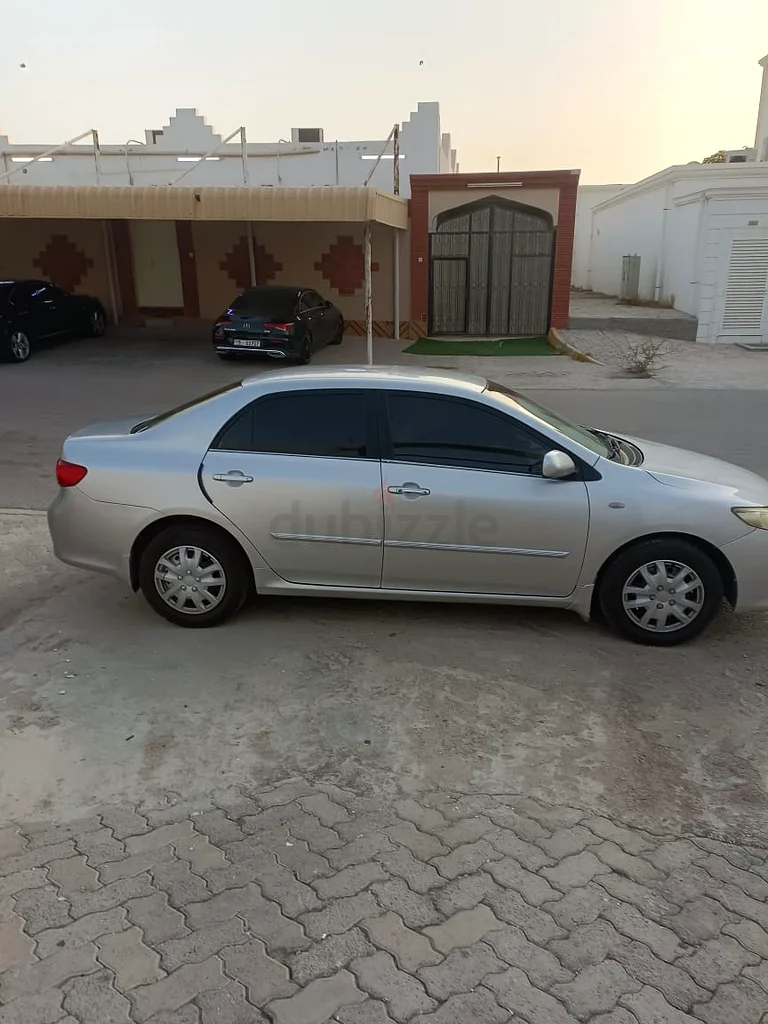 سيارة تويوتا كورولا بحالة ممتازة، ناقل حركة أوتوماتيكي، للبيع634845052248341117