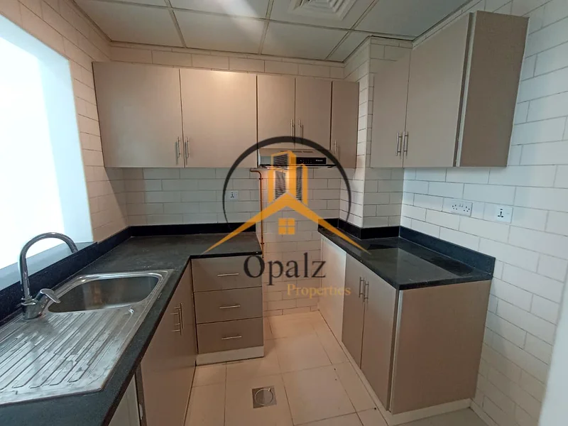 عقار ساخن || سعر جيد || مناسب للعائلة || 1BHK || موقع مميز || اتصل بهامدي63738198723713113