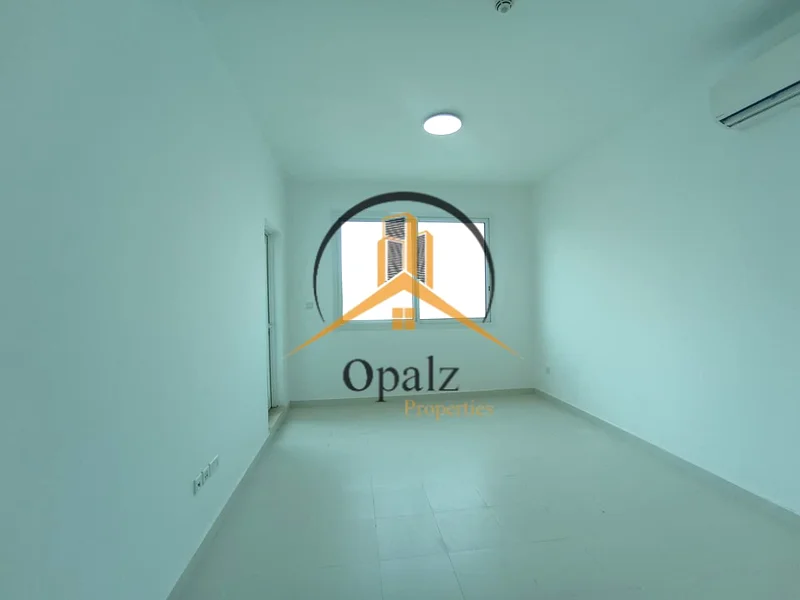 عقار ساخن || سعر جيد || مناسب للعائلة || 1BHK || موقع مميز || اتصل بهامدي63738198723713110