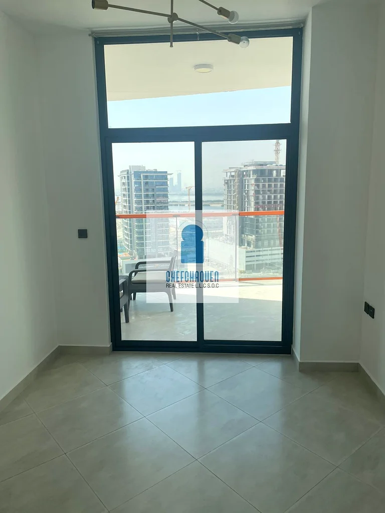 HIGH FLOOR | CREEK VIEW | FLEXIBLE CHEQUES63739920994306114